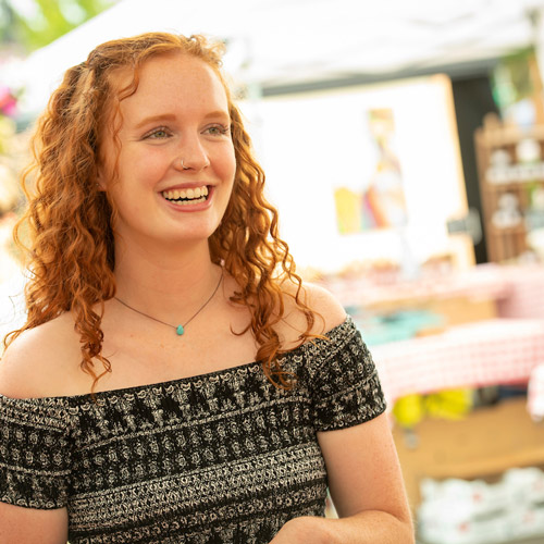 portrait of Sarah Mainwaring '22