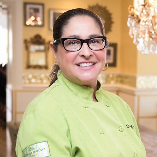 portrait of Lisa Schroeder.